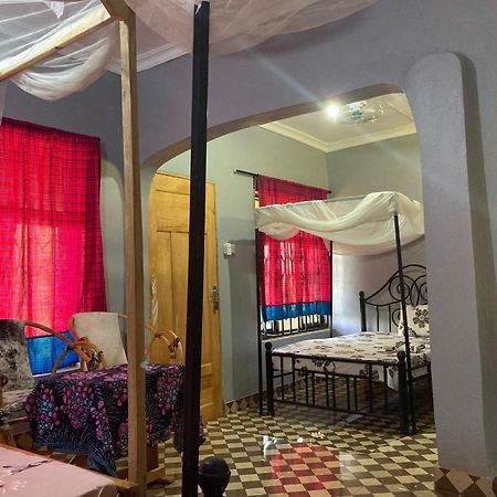Lake Natron Maasai Guesthouse Mtowabaga Экстерьер фото