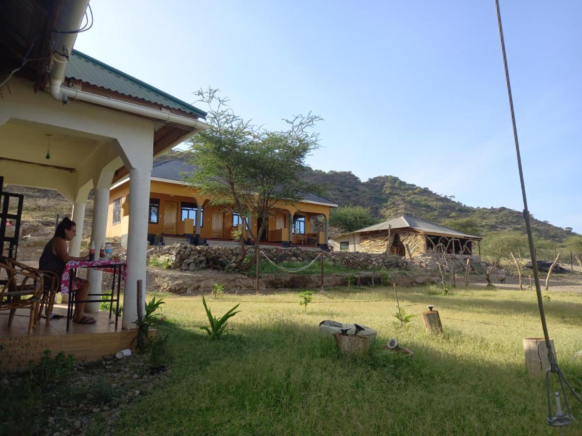 Lake Natron Maasai Guesthouse Mtowabaga Экстерьер фото
