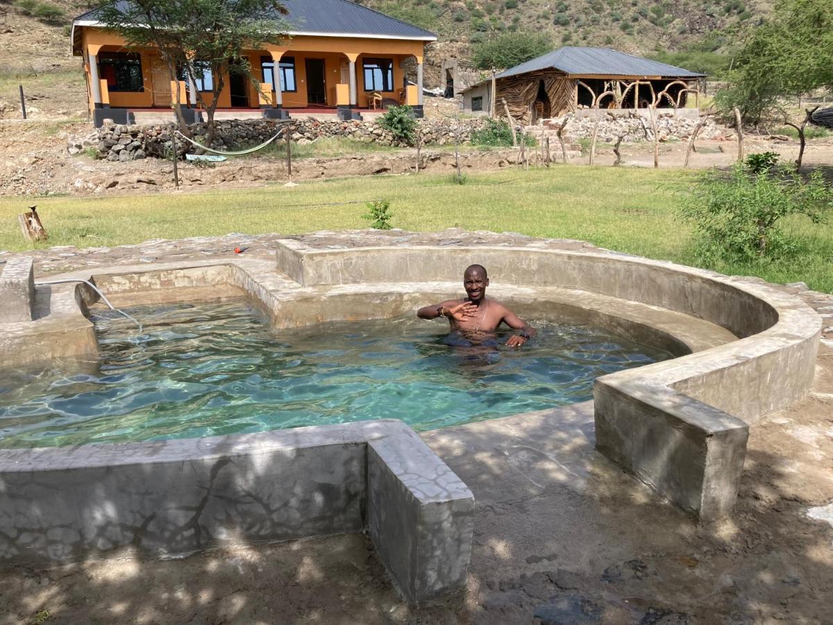 Lake Natron Maasai Guesthouse Mtowabaga Экстерьер фото