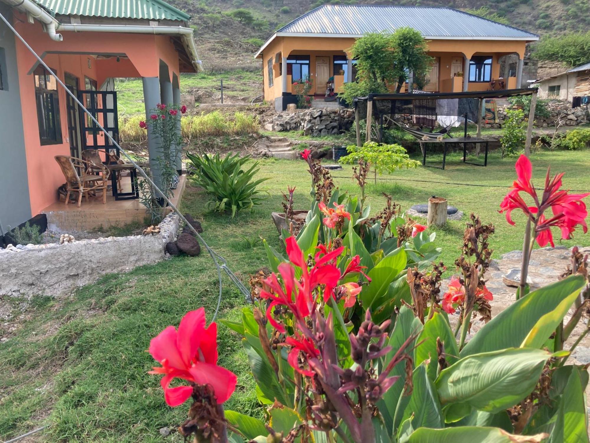 Lake Natron Maasai Guesthouse Mtowabaga Экстерьер фото